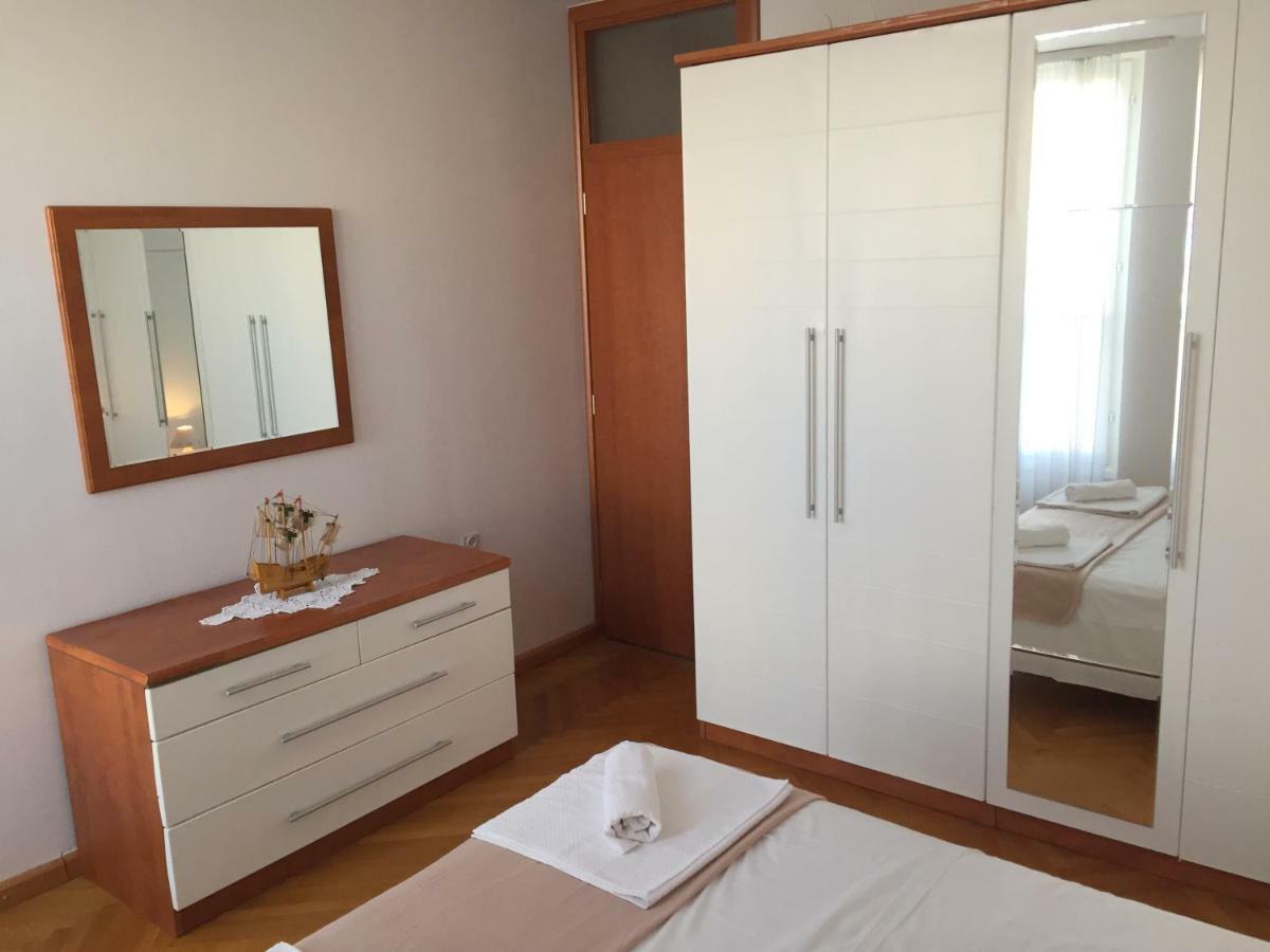 Apartment Trstenik Сплит Экстерьер фото